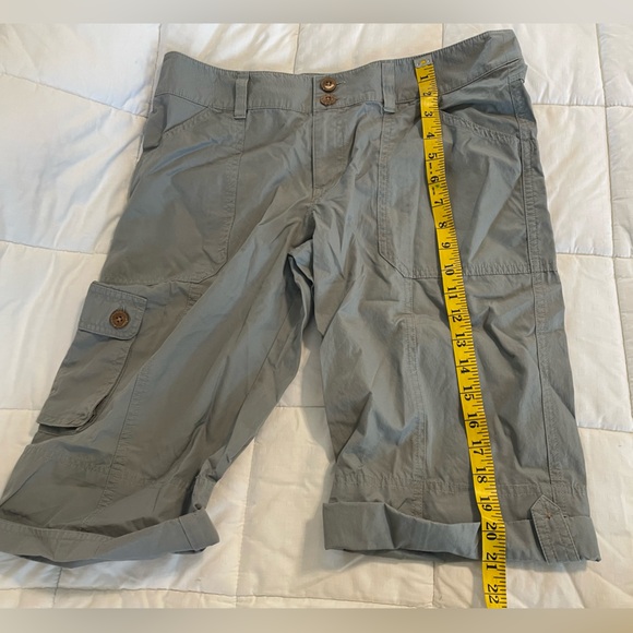 Patagonia Water Girl Women’s Gray Shorts. Size 8 with 16” inseam - Picture 13 of 14